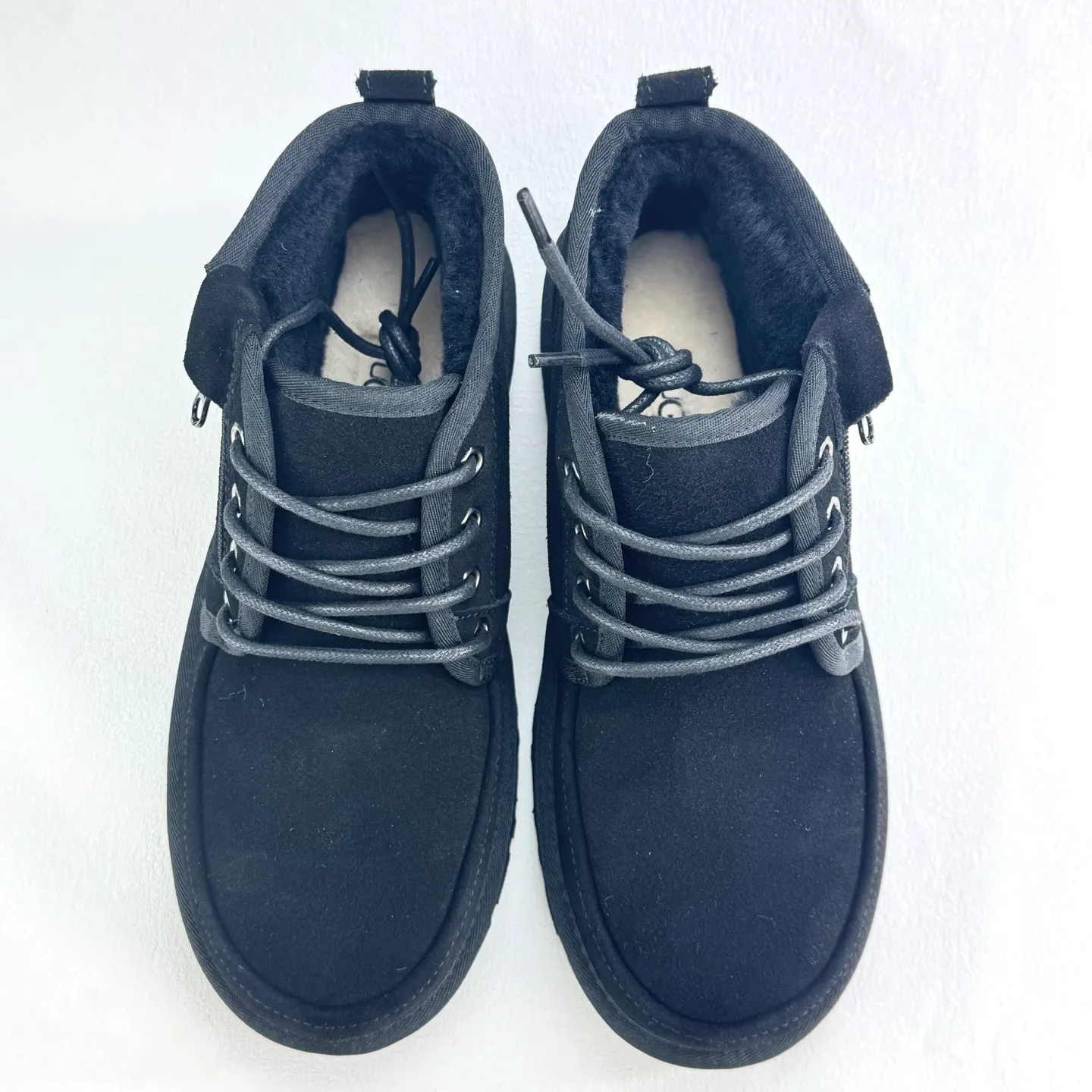 💰600 1163095 Newm zipper shell. Classic Newm series. Upgraded side zipper style for easy putting on and taking off. High satin smooth cow suede material. It won’t freeze your feet in the winter. You must arrange the hair adding. Size: 39 40 41 42 43 44 45
